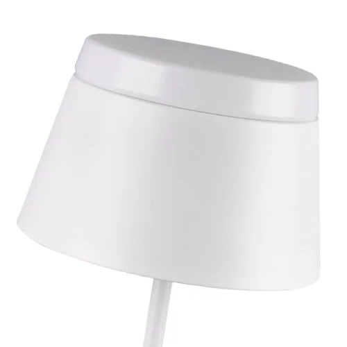 LAMPE DE TABLE EN MÉTAL BLANC DUCHESSE
