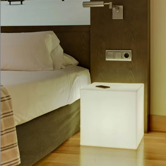 LAMPE EXTÉRIEURE CUBY 45 CÂBLE LUMIÈRE FROIDE 2