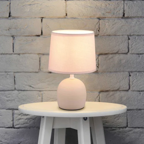 LAMPE DE TABLE EN CÉRAMIQUE BEIGE KUBRA LAMPE DE TABLE EN CÉRAMIQUE BEIGE KUBRA