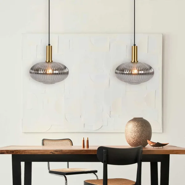 SUSPENSION 1 LUMIÈRE AVEC ABAT-JOUR FUMÉ Ø30 E27 SHELBY SUSPENSION 1 LUMIÈRE AVEC ABAT-JOUR FUMÉ Ø30 E27 SHELBY