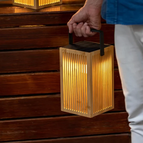 LANTERNE SOLAIRE AVEC BATTERIE RECHARGEABLE PORTABLE OKINAWA