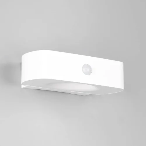 APPLIQUE EXTÉRIEUR SOLAIRE HYBRIDE 6W 4000K CAPTEUR IP44 BLANC BEGA