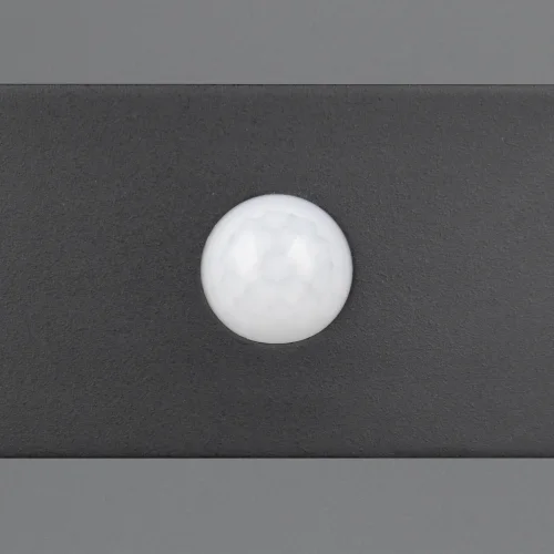 APPLIQUE EXTÉRIEUR SOLAIRE HYBRIDE 6W 4000K AVEC CAPTEUR IP44 NOIR BEGA