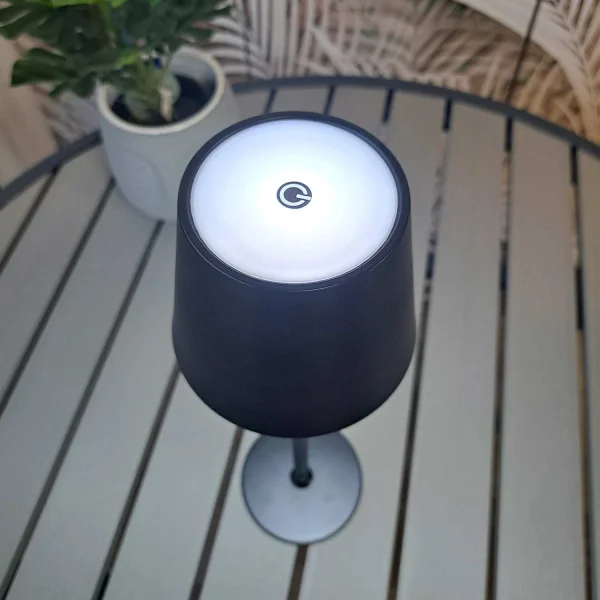 LAMPE DE TABLE LED RECHARGEABLE SANS FIL 229LM NOIRE IP44 SIRANA LAMPE DE TABLE LED RECHARGEABLE SANS FIL 229LM NOIRE IP44 SIRANA
