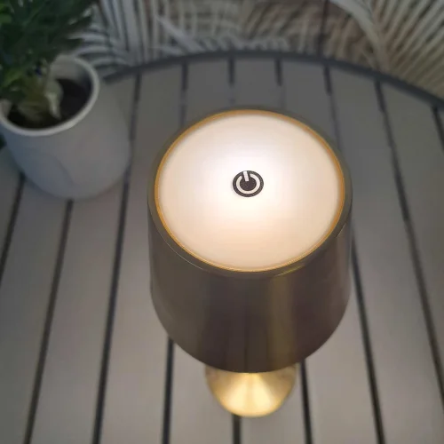 LAMPE DE TABLE LED RECHARGEABLE SANS FIL 229LM DORÉE IP44 SIRANA LAMPE DE TABLE LED RECHARGEABLE SANS FIL 229LM DORÉE IP44 SIRANA
