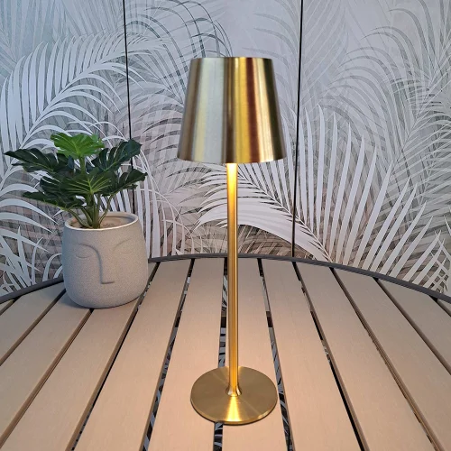 LAMPE DE TABLE LED RECHARGEABLE SANS FIL 229LM DORÉE IP44 SIRANA LAMPE DE TABLE LED RECHARGEABLE SANS FIL 229LM DORÉE IP44 SIRANA