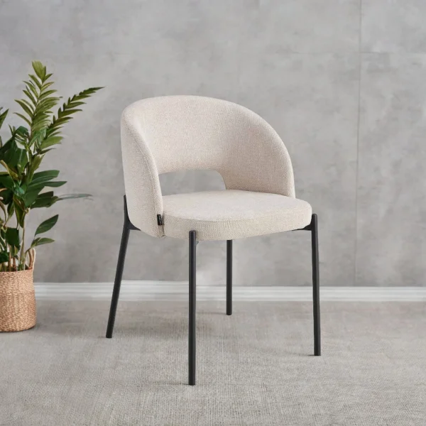 CHAISE TAPISSÉE SABLE CLOTILDE CHAISE TAPISSÉE SABLE CLOTILDE