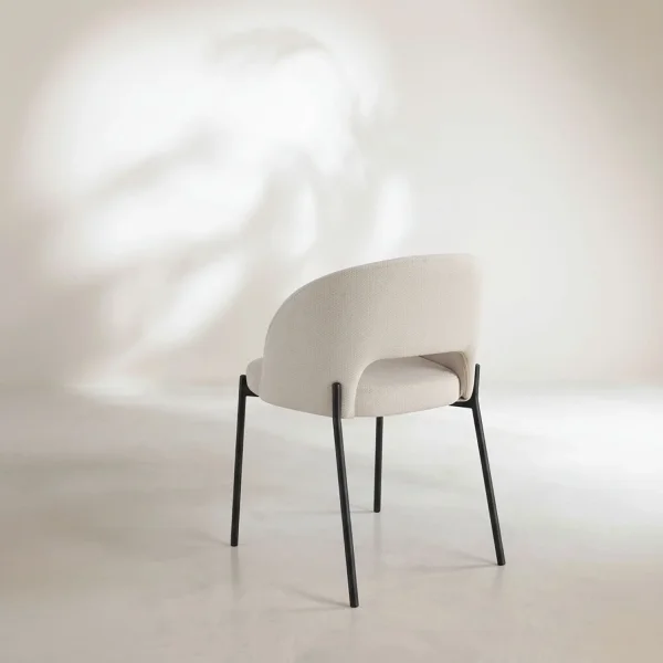 CHAISE TAPISSÉE SABLE CLOTILDE